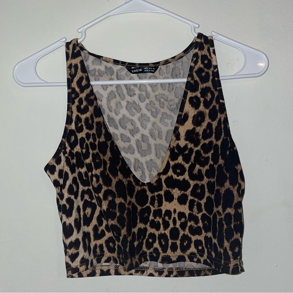 Cheetah print, low cut, V neck, cropped tank top - size small
